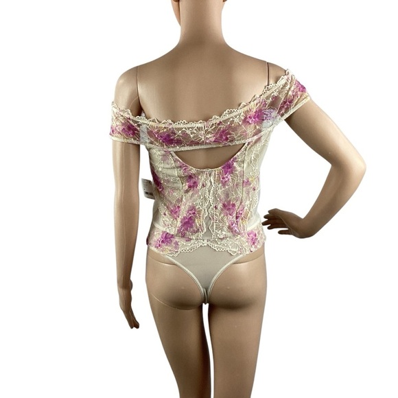 Free People Intimately Bodysuit Size M Off Shoulder Floral Lace Ivory Pink - Picture 5 of 9